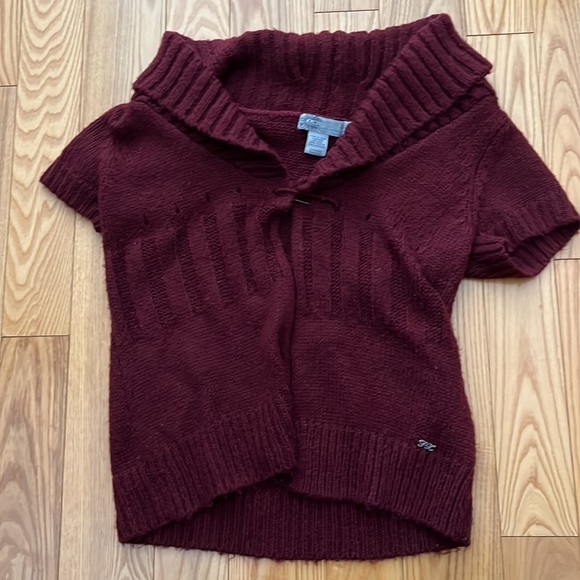 Burgundy Layering T-Shirt Sweater/Vest - Picture 2 of 5